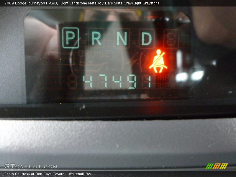 Light Sandstone Metallic / Dark Slate Gray/Light Graystone 2009 Dodge Journey SXT AWD