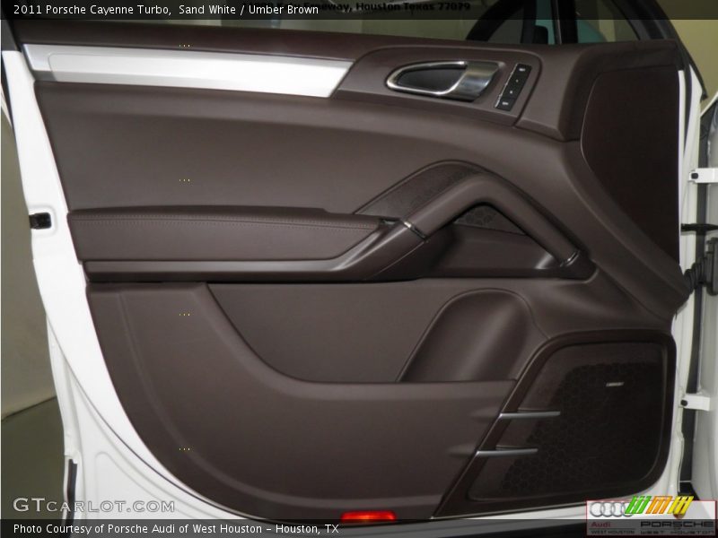 Sand White / Umber Brown 2011 Porsche Cayenne Turbo