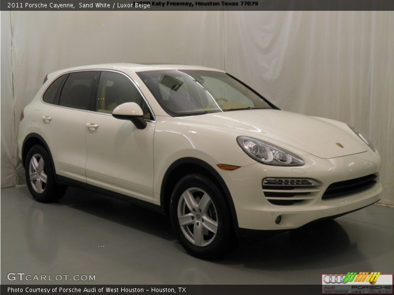 Sand White / Luxor Beige 2011 Porsche Cayenne