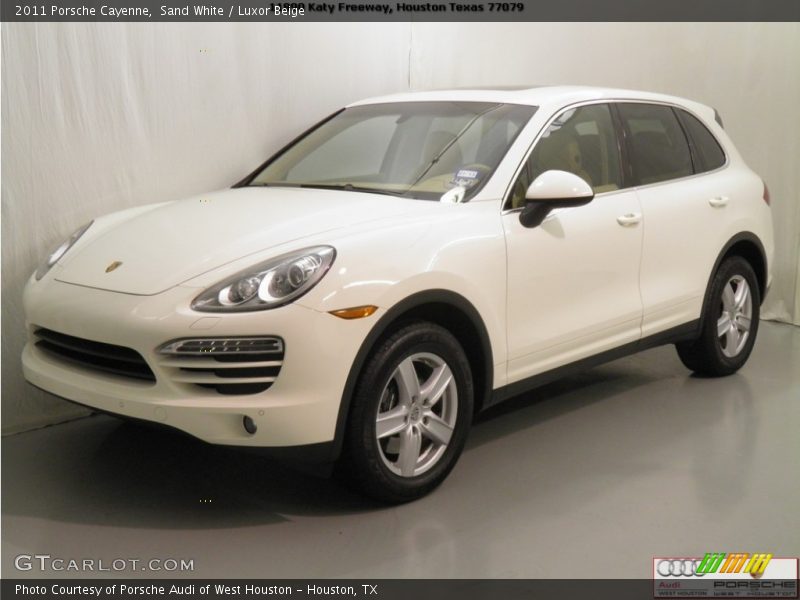 Sand White / Luxor Beige 2011 Porsche Cayenne