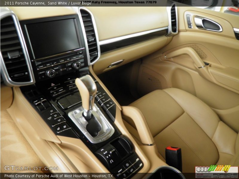 Sand White / Luxor Beige 2011 Porsche Cayenne