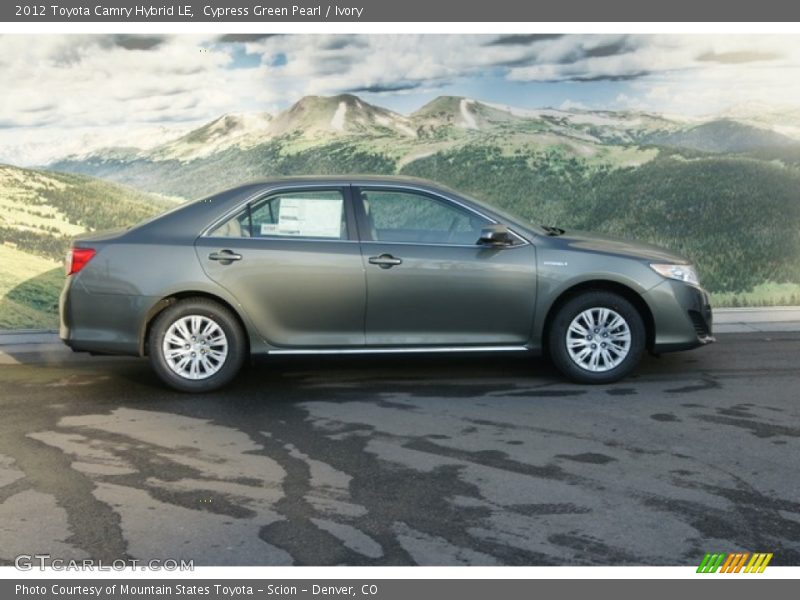 Cypress Green Pearl / Ivory 2012 Toyota Camry Hybrid LE