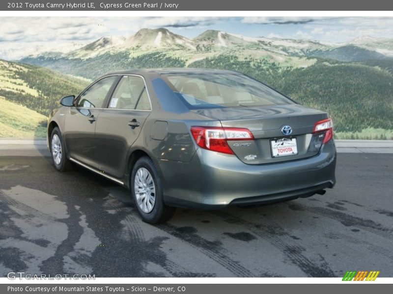 Cypress Green Pearl / Ivory 2012 Toyota Camry Hybrid LE