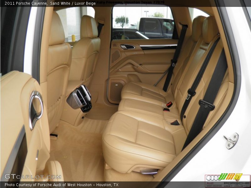 Sand White / Luxor Beige 2011 Porsche Cayenne