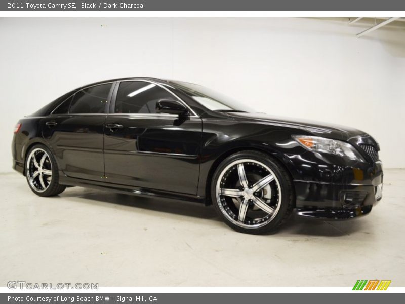 Black / Dark Charcoal 2011 Toyota Camry SE