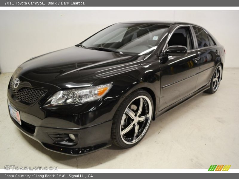 Black / Dark Charcoal 2011 Toyota Camry SE