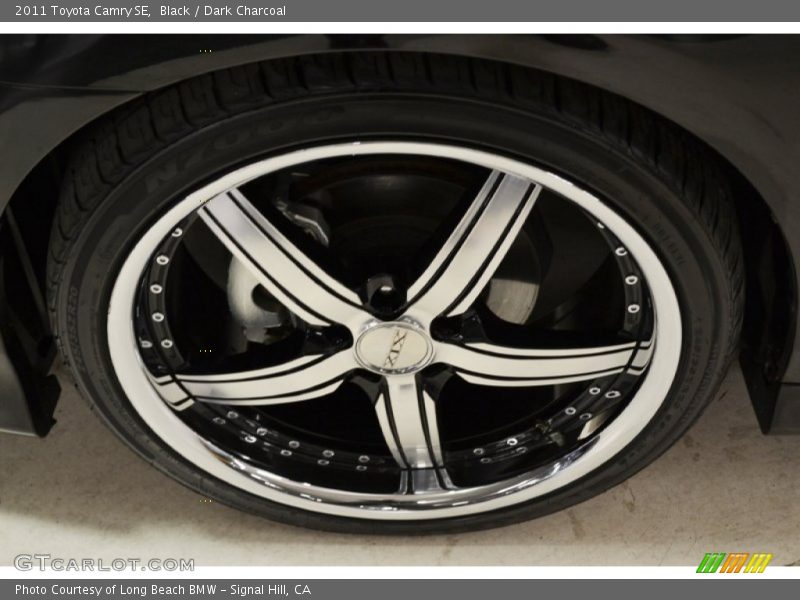 Black / Dark Charcoal 2011 Toyota Camry SE