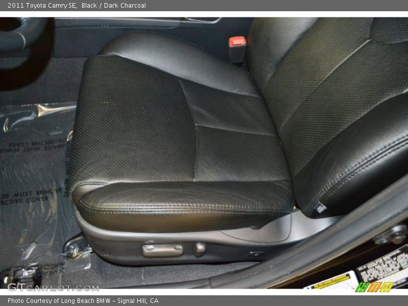 Black / Dark Charcoal 2011 Toyota Camry SE
