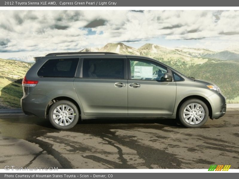 Cypress Green Pearl / Light Gray 2012 Toyota Sienna XLE AWD