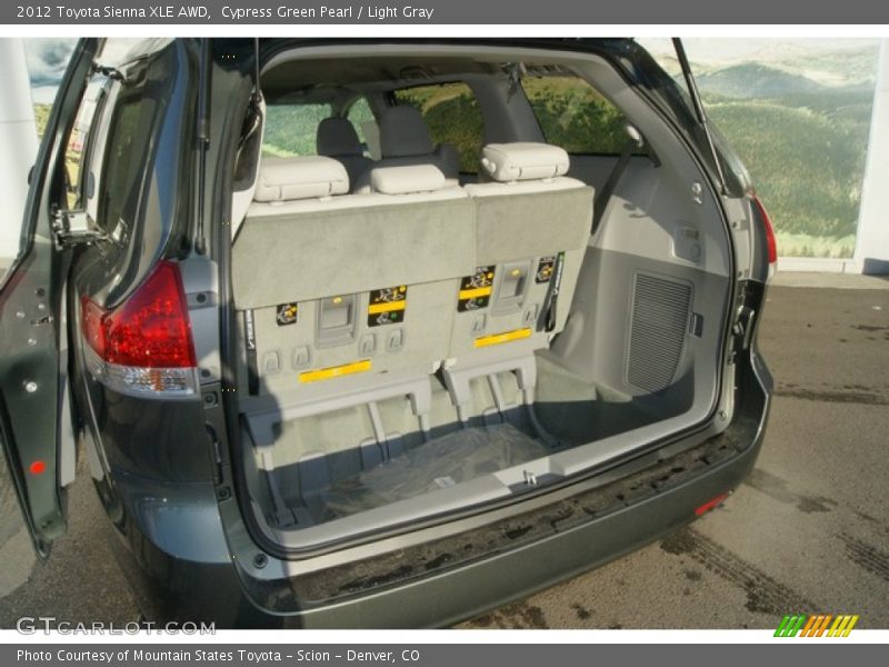 Cypress Green Pearl / Light Gray 2012 Toyota Sienna XLE AWD