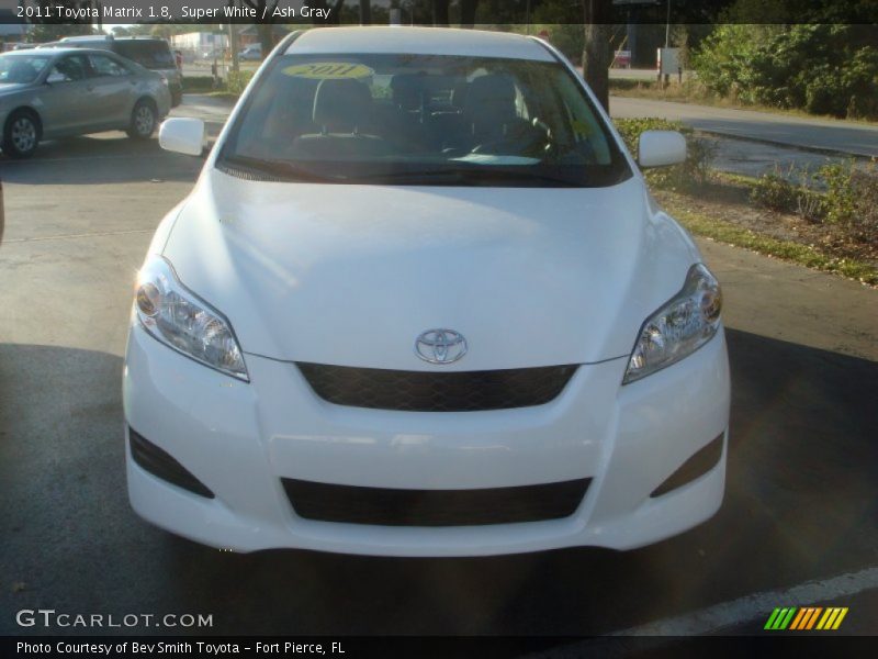 Super White / Ash Gray 2011 Toyota Matrix 1.8