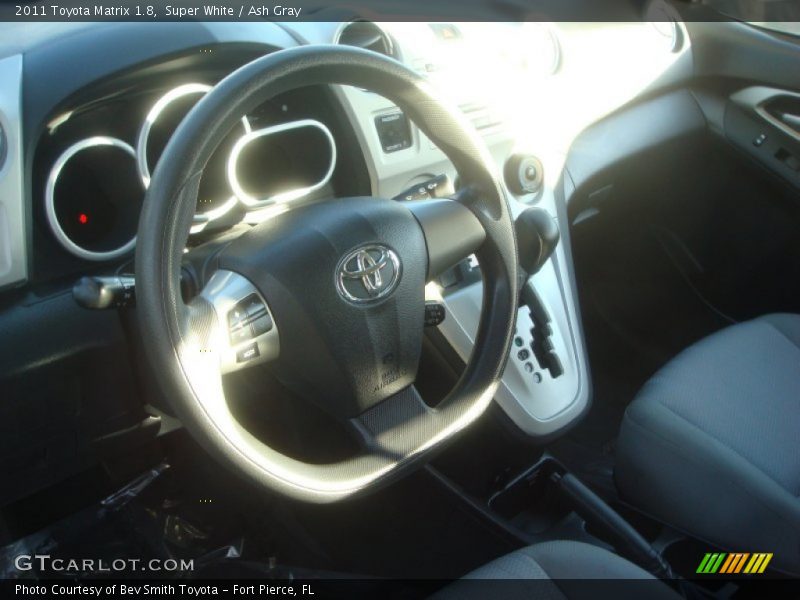 Super White / Ash Gray 2011 Toyota Matrix 1.8
