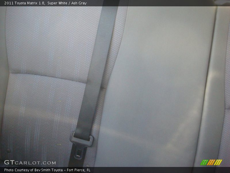Super White / Ash Gray 2011 Toyota Matrix 1.8