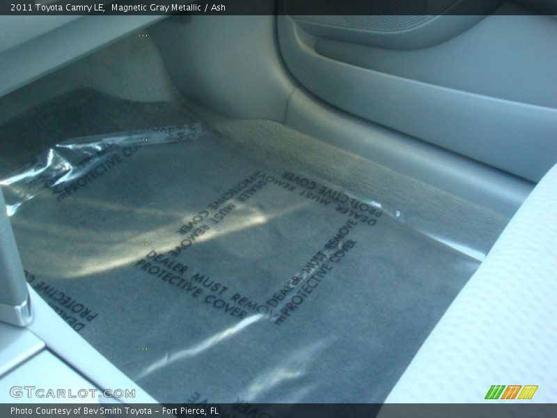 Magnetic Gray Metallic / Ash 2011 Toyota Camry LE