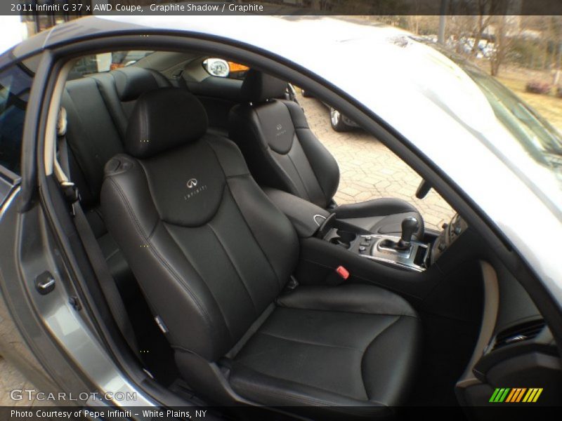 Front Seat of 2011 G 37 x AWD Coupe