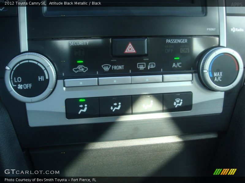 Attitude Black Metallic / Black 2012 Toyota Camry SE