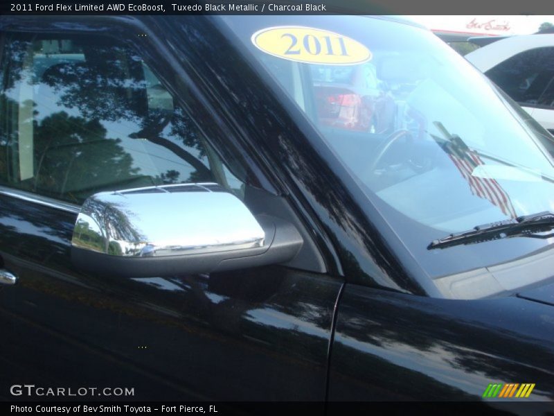 Tuxedo Black Metallic / Charcoal Black 2011 Ford Flex Limited AWD EcoBoost