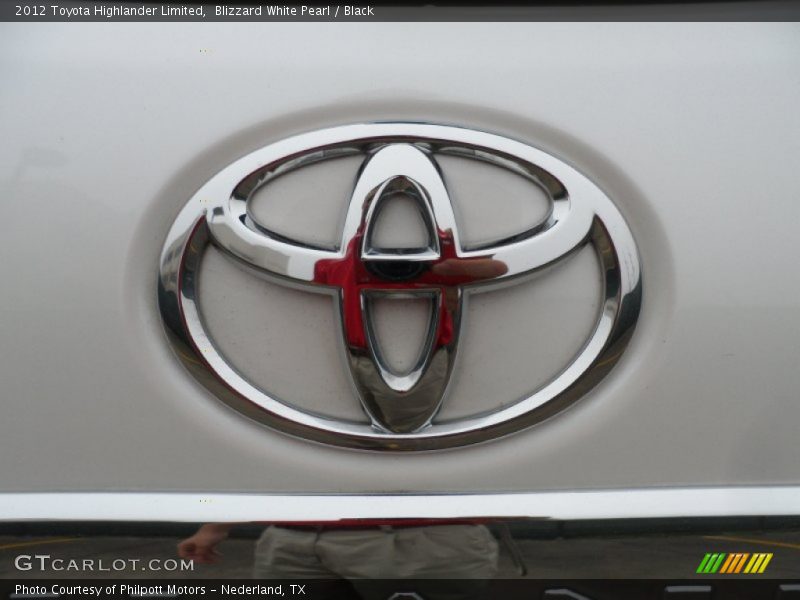 Blizzard White Pearl / Black 2012 Toyota Highlander Limited