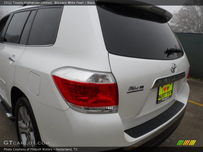Blizzard White Pearl / Black 2012 Toyota Highlander Limited