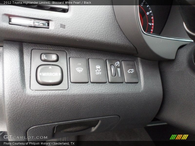 Blizzard White Pearl / Black 2012 Toyota Highlander Limited