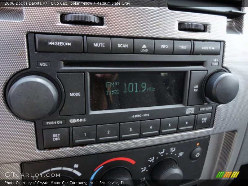 Audio System of 2006 Dakota R/T Club Cab