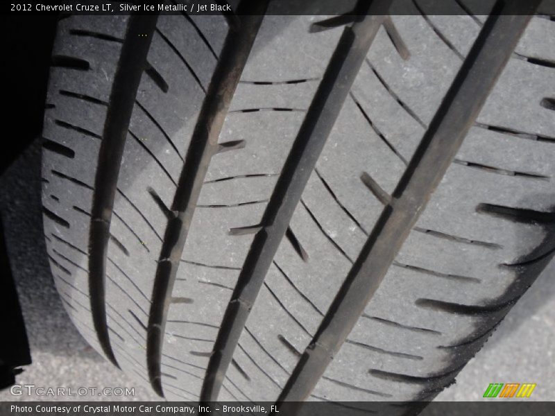 Silver Ice Metallic / Jet Black 2012 Chevrolet Cruze LT