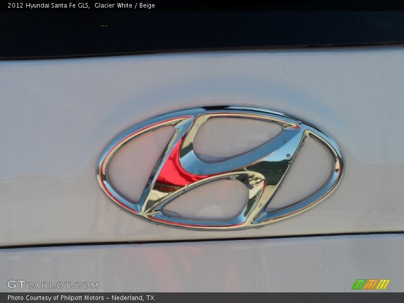 Glacier White / Beige 2012 Hyundai Santa Fe GLS