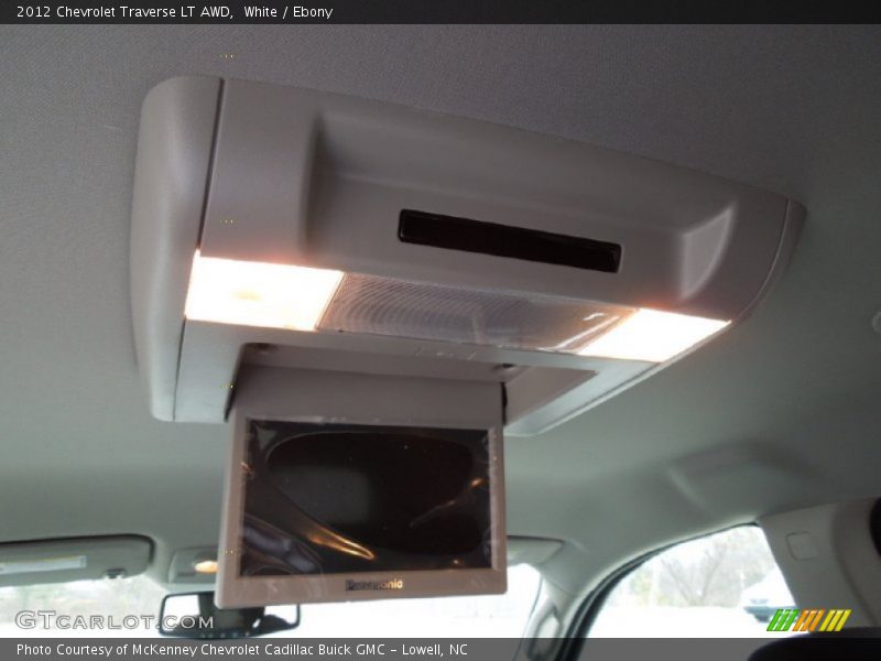 White / Ebony 2012 Chevrolet Traverse LT AWD