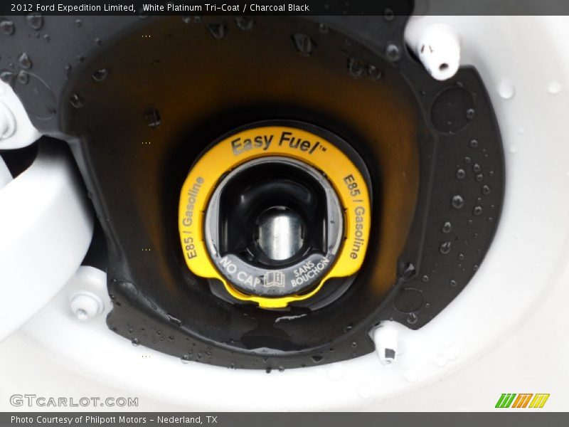 White Platinum Tri-Coat / Charcoal Black 2012 Ford Expedition Limited