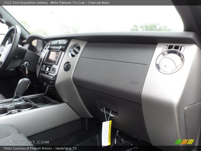 White Platinum Tri-Coat / Charcoal Black 2012 Ford Expedition Limited