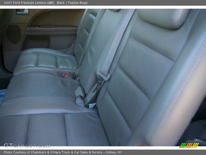 Black / Pebble Beige 2007 Ford Freestyle Limited AWD