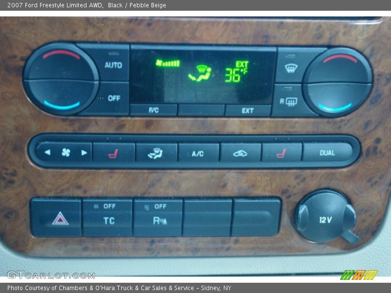 Black / Pebble Beige 2007 Ford Freestyle Limited AWD