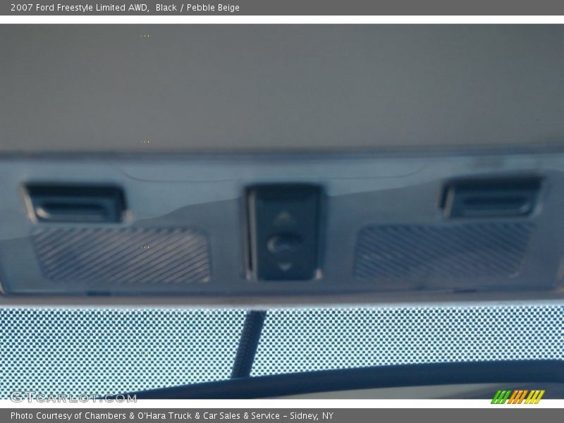 Black / Pebble Beige 2007 Ford Freestyle Limited AWD