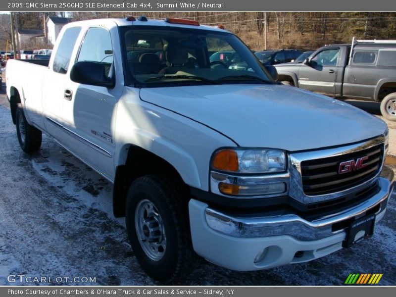 Summit White / Neutral 2005 GMC Sierra 2500HD SLE Extended Cab 4x4