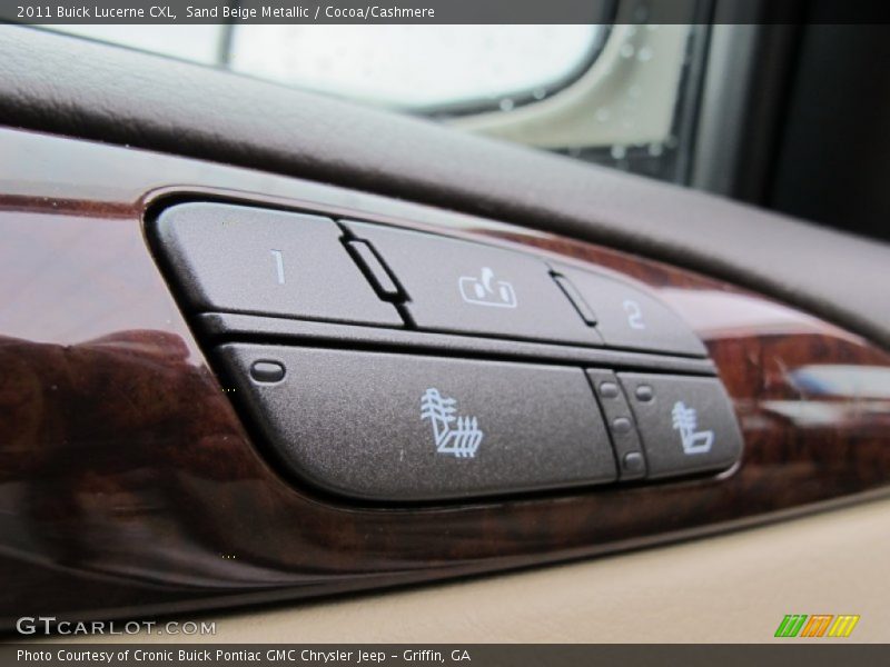 Sand Beige Metallic / Cocoa/Cashmere 2011 Buick Lucerne CXL