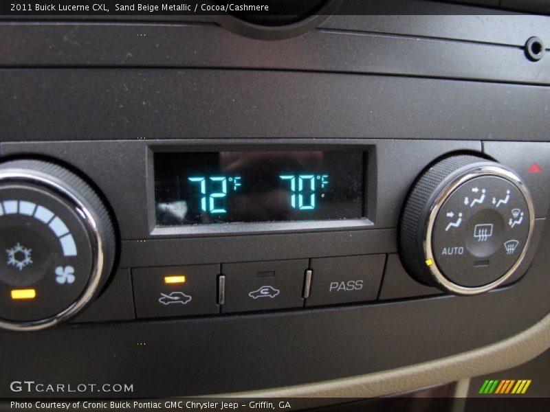 Sand Beige Metallic / Cocoa/Cashmere 2011 Buick Lucerne CXL