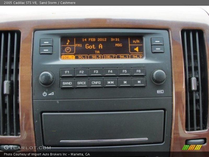 Audio System of 2005 STS V8
