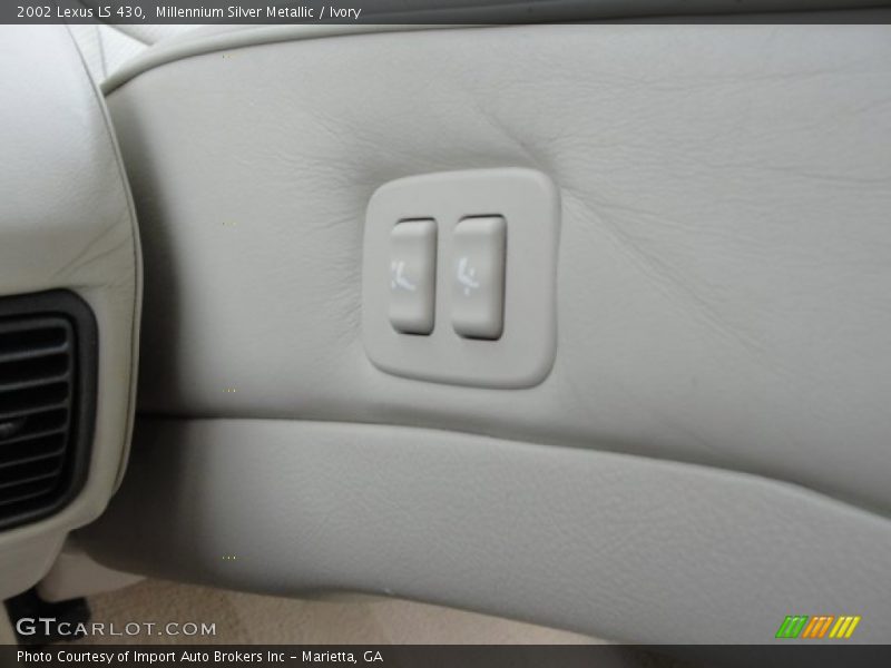Millennium Silver Metallic / Ivory 2002 Lexus LS 430