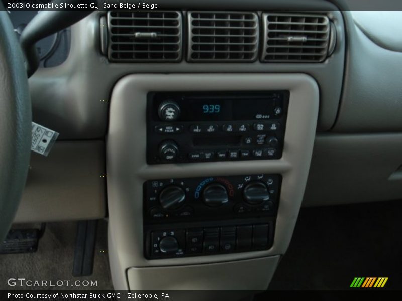 Sand Beige / Beige 2003 Oldsmobile Silhouette GL