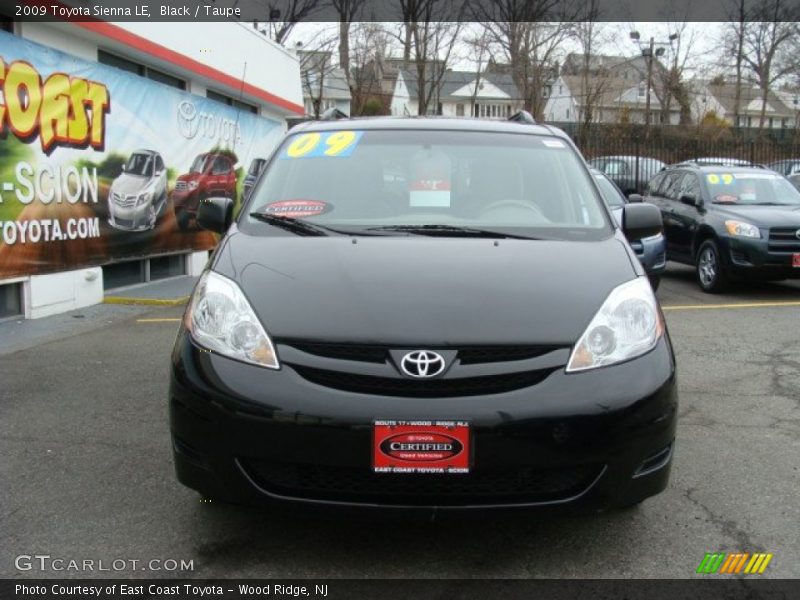 Black / Taupe 2009 Toyota Sienna LE