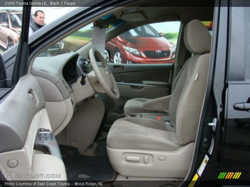 Black / Taupe 2009 Toyota Sienna LE