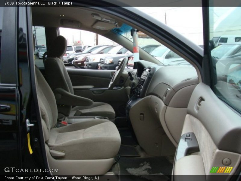 Black / Taupe 2009 Toyota Sienna LE