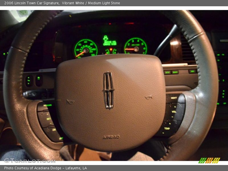 Vibrant White / Medium Light Stone 2006 Lincoln Town Car Signature