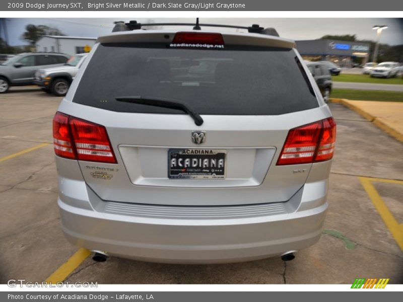 Bright Silver Metallic / Dark Slate Gray/Light Graystone 2009 Dodge Journey SXT