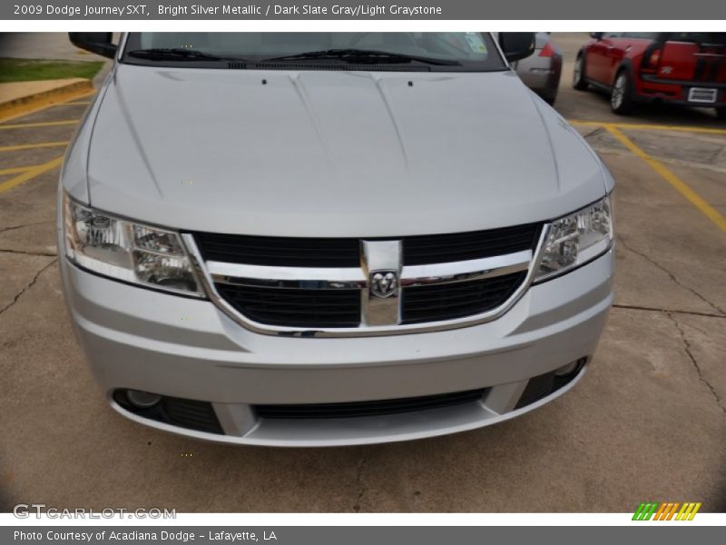 Bright Silver Metallic / Dark Slate Gray/Light Graystone 2009 Dodge Journey SXT