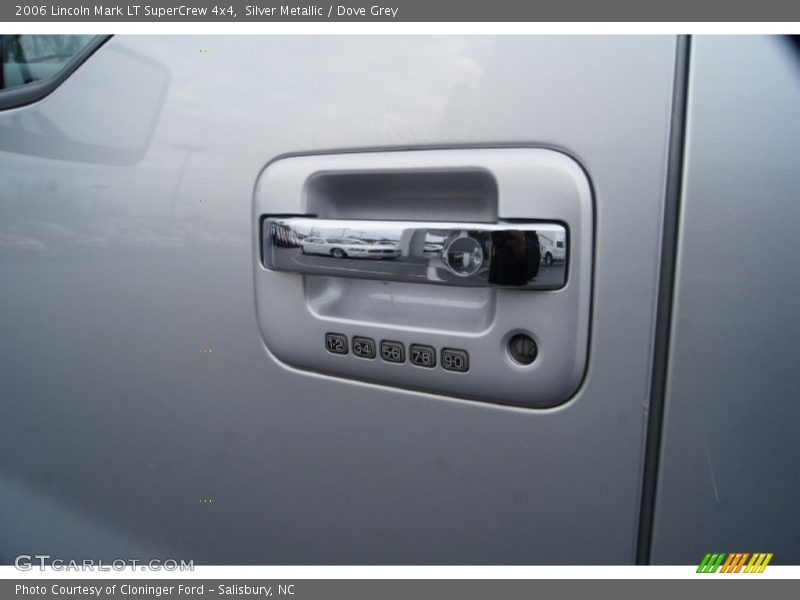 Silver Metallic / Dove Grey 2006 Lincoln Mark LT SuperCrew 4x4