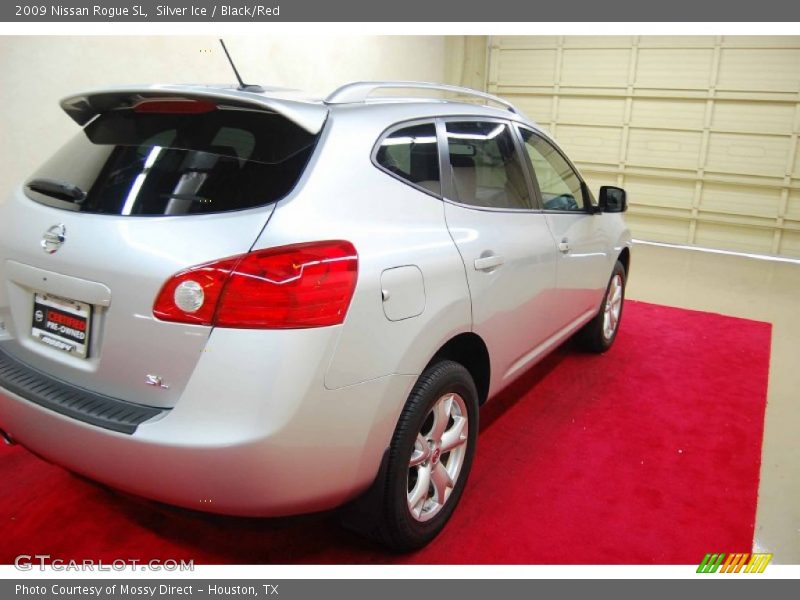 Silver Ice / Black/Red 2009 Nissan Rogue SL