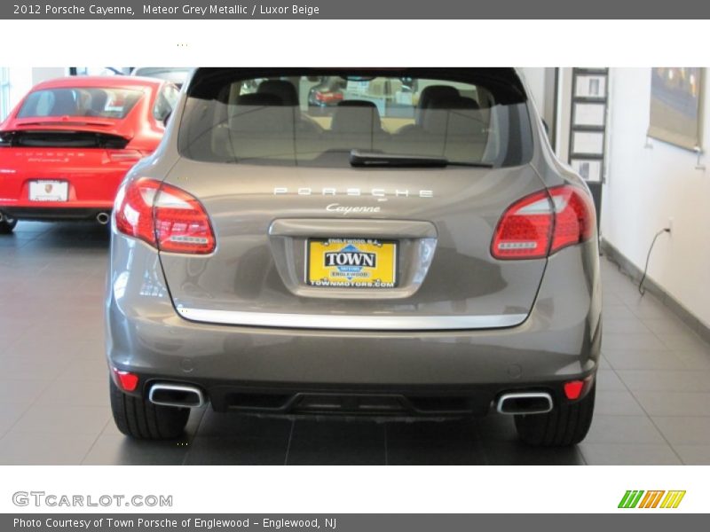 Meteor Grey Metallic / Luxor Beige 2012 Porsche Cayenne