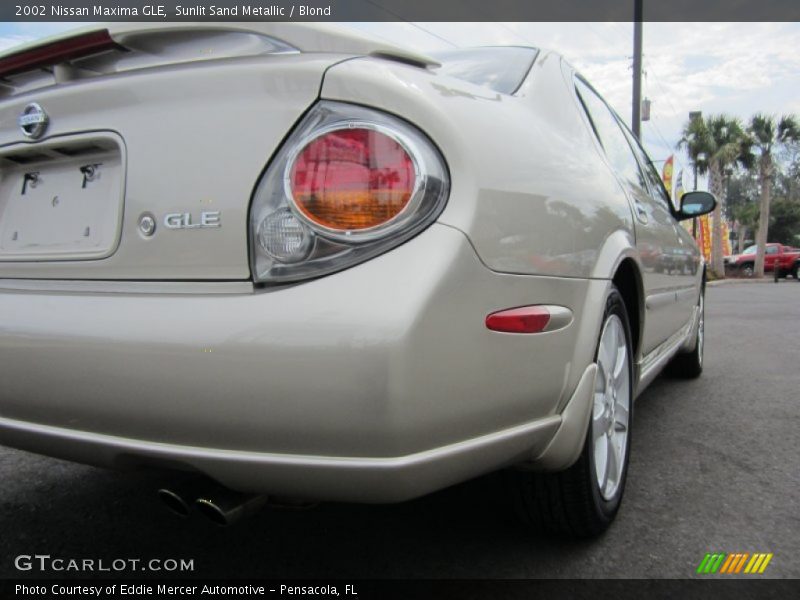 Sunlit Sand Metallic / Blond 2002 Nissan Maxima GLE