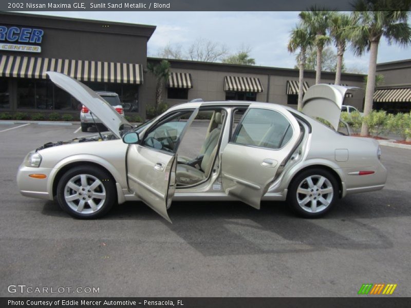 Sunlit Sand Metallic / Blond 2002 Nissan Maxima GLE